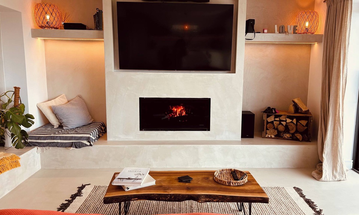 Charlton-on-Otmoor House | Oxfordshire Countryside Retreat with Hot Tub, 15 mins from Bicester Village