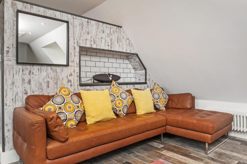 Littleton Apartment | Paddock View