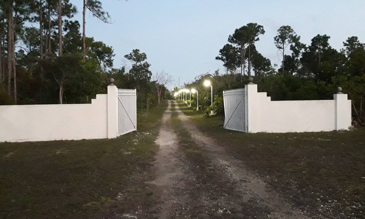 Andros Town Cottage | PARADISE CREEK COTTAGES