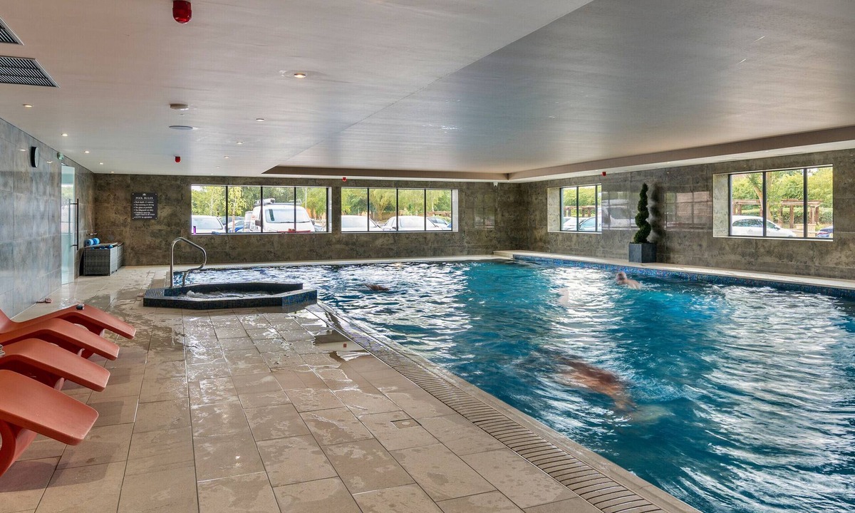 Bourn Ski Chalet | Pembroke Luxury Lodge