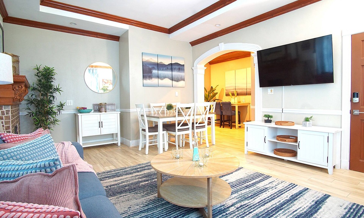 Coral Harbour Apartment | Pink Coral Getaway 2Br King Bed Pool