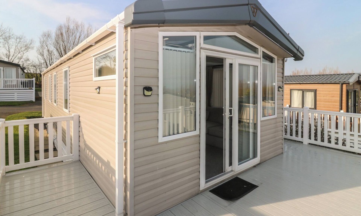 Coldingham Cottage | PLOT 243 - COLDINGHAM BAY LEISURE PARK, pet friendly in Coldingham