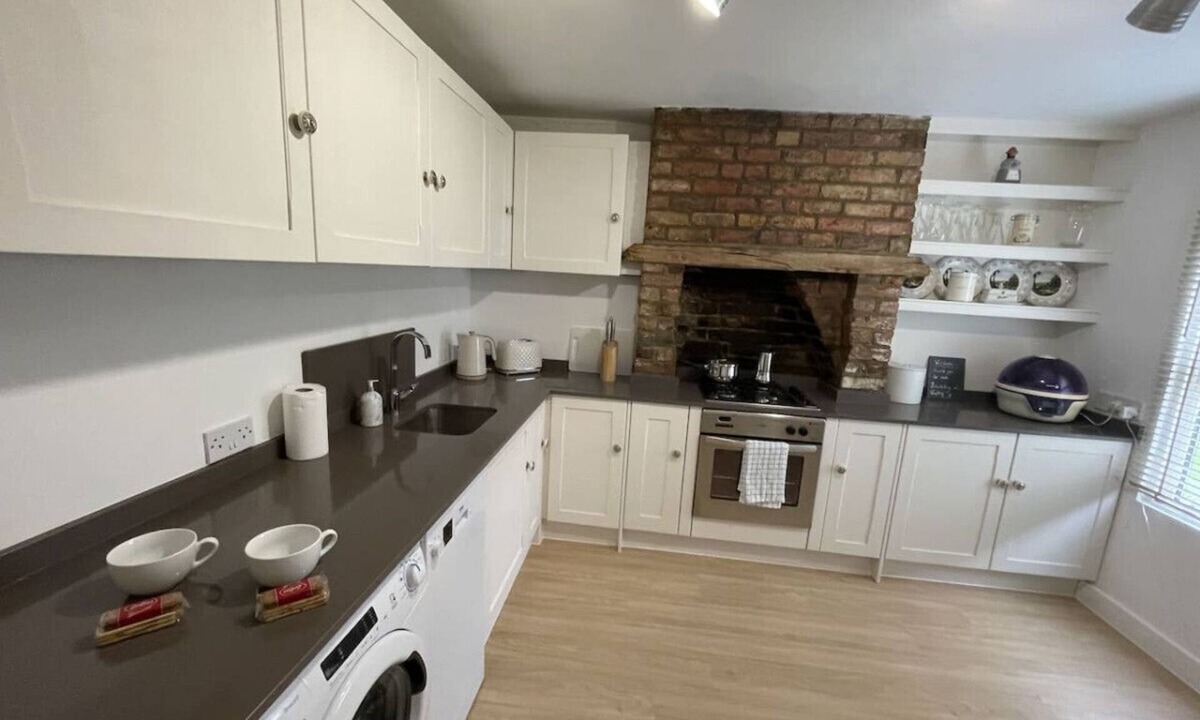 Farnborough and Crofton Cottage | Poplar Cottage Farnborough Kent