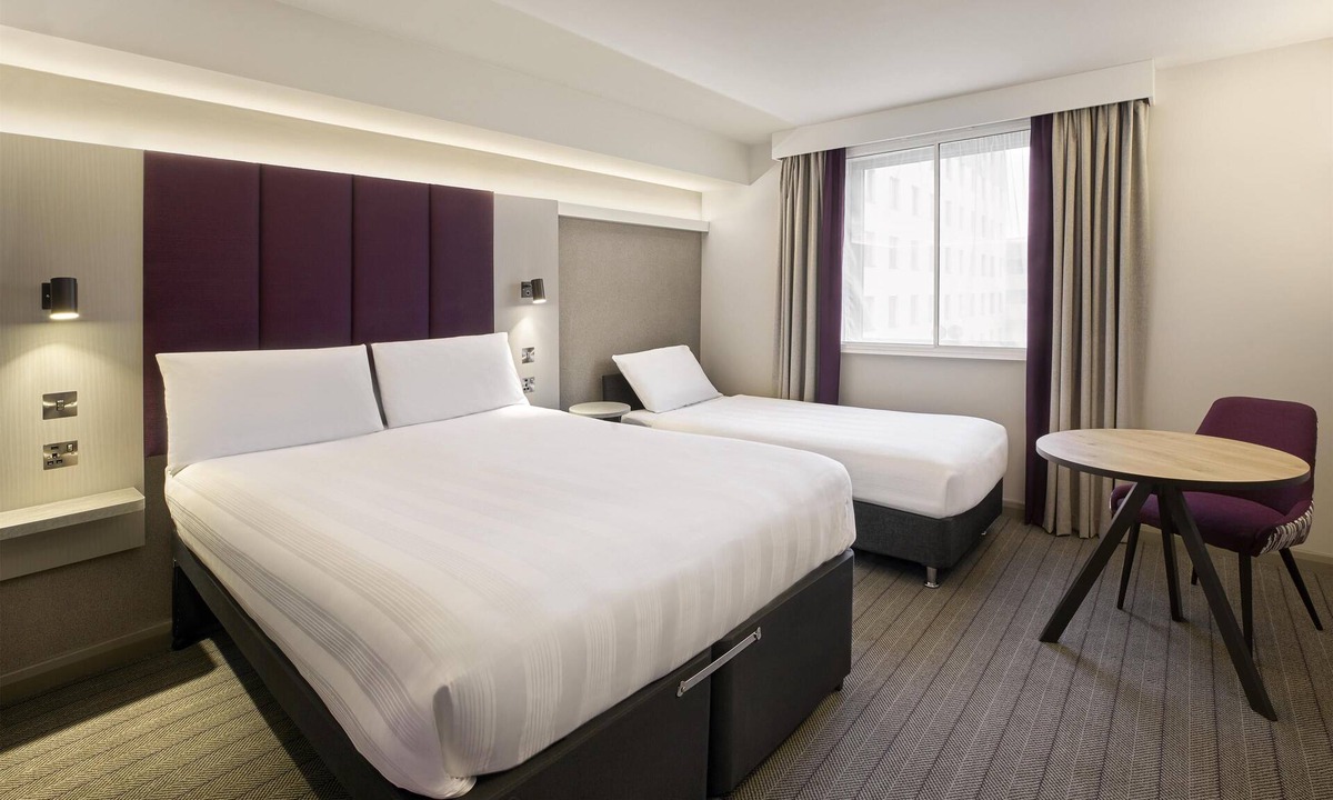 Aylesbury Hotel | Premier Inn Aylesbury