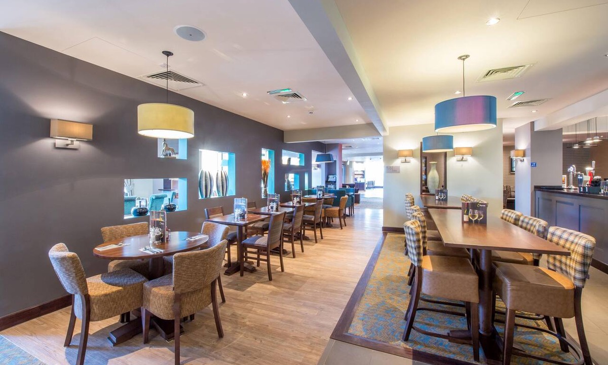 Cambridge Hotel | Premier Inn Cambridge East - Newmarket Road