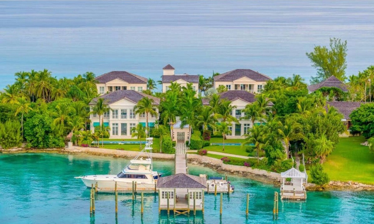 Paradise Island House | Private Island Ocean Front Estate Steps away from Atlantis