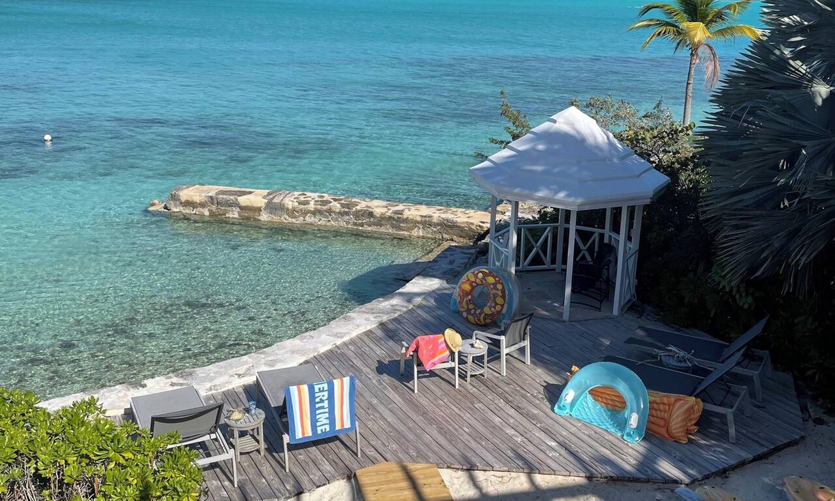 George Town House | Private Oceanfront Villa, Direct Water Access, Dock Option & Near Town, New Reno