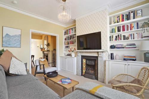 Windsor House | Relaxing Central Windsor Getaway for Families - By Tempstay
