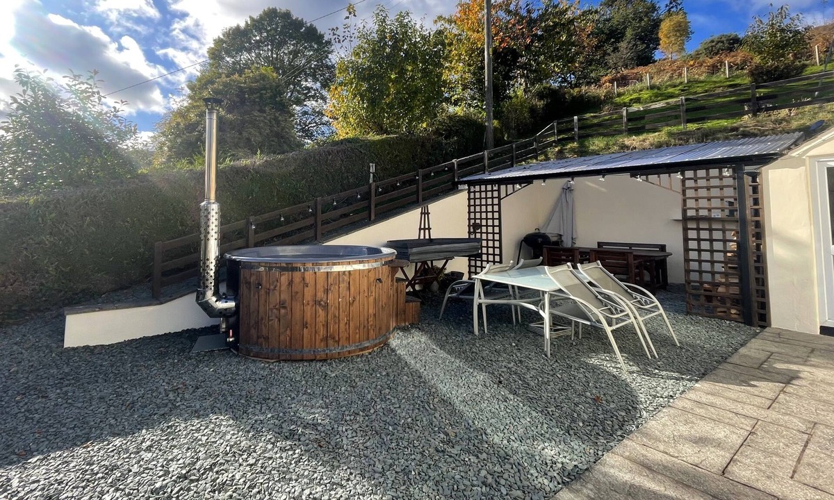 Braithwaite House | Rock Lynn - a bungalow that sleeps 4 guests in 2 bedrooms