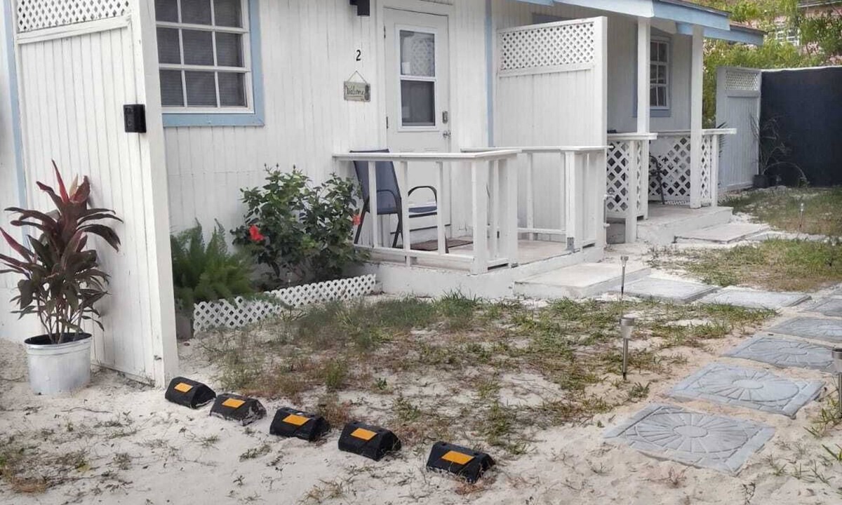 Rock Sound Apartment | Rock Sound 2BR |Snacks, A/C + Walk to Eats