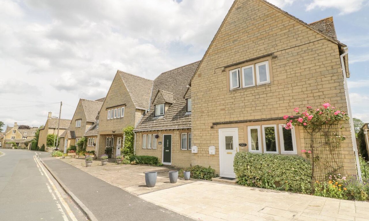 Bourton-on-the-Water Cottage | ROSEMARY COTTAGE, family friendly in Bourton-On-The-Water