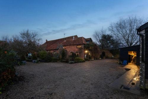 Foxley House | Roundabout Farm