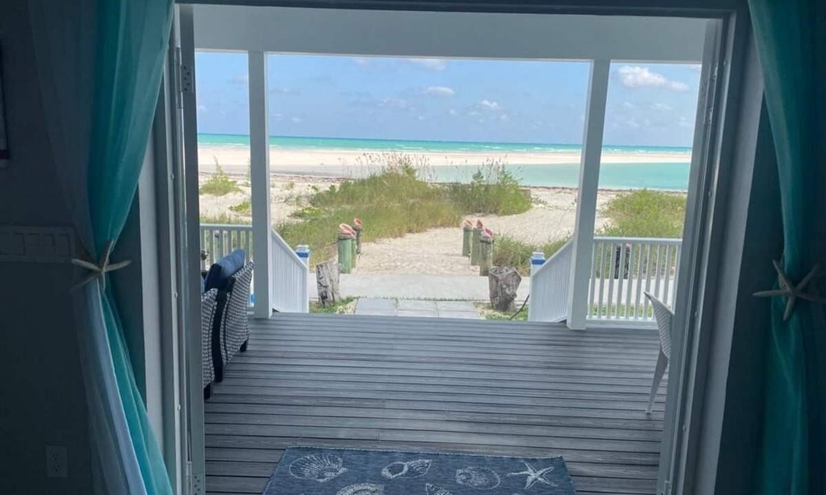 Spanish Wells Cottage | Sandy & Salty Beach Cottage