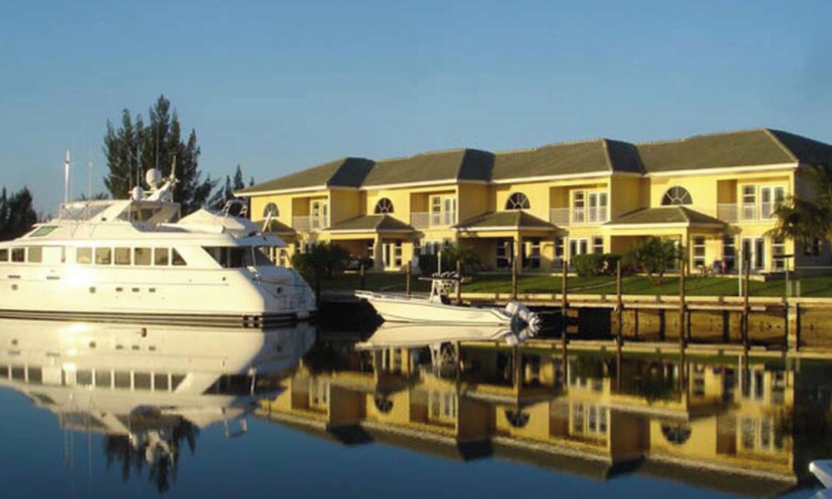 Bell Channel Bay Condo | Scarborough Villas #2 · Luxurious Villa - Deepwater Channel - Docks & Pool