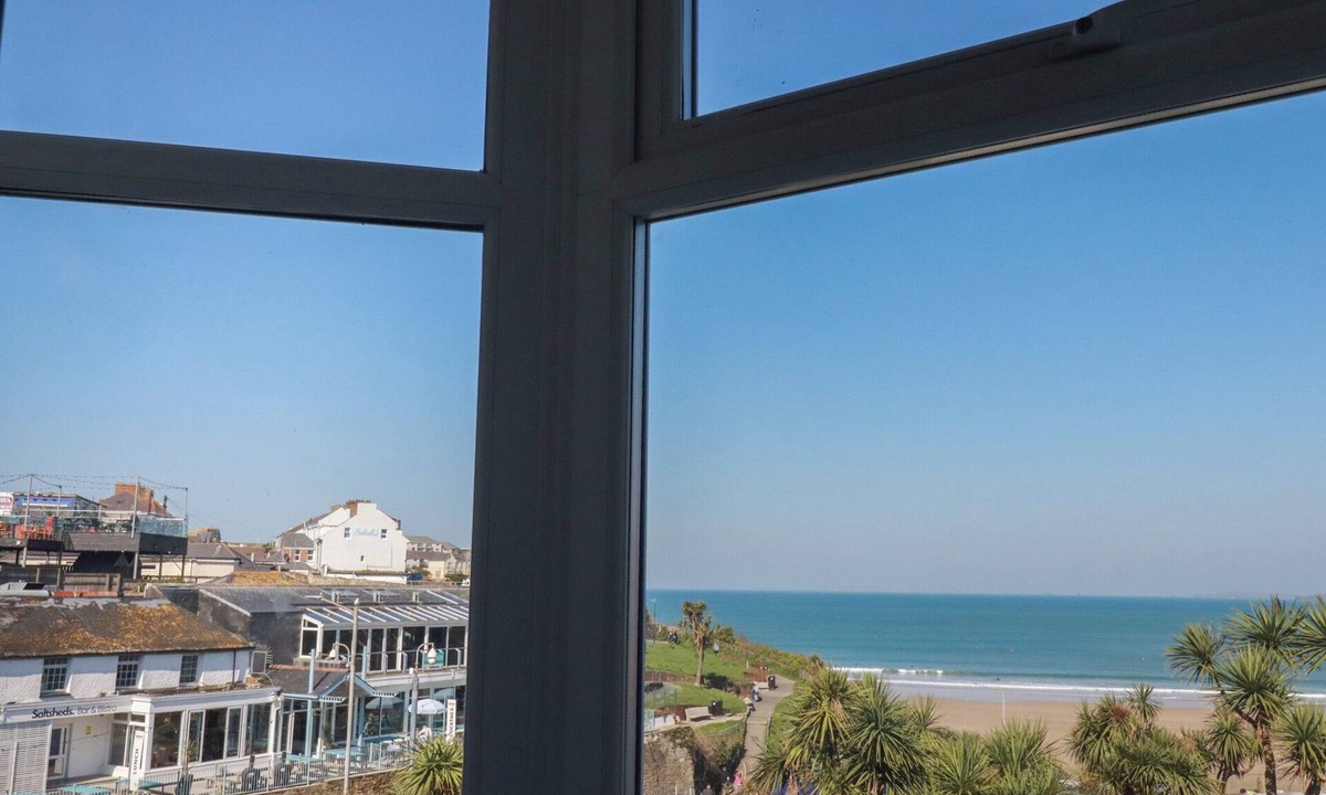 Newquay City Centre House | SEA VIEW, pet friendly, character holiday cottage in Newquay