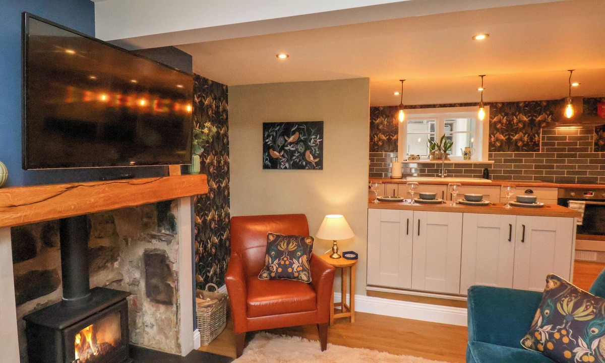 Marske-by-the-Sea Cottage | SEASCAPE COTTAGE, pet friendly, with open fire in Marske-By-The-Sea