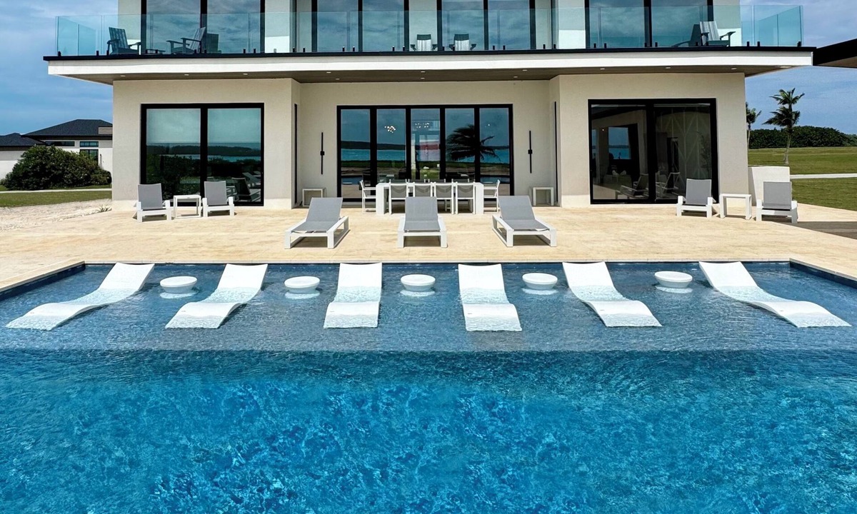 Rokers Point Villa | Seaside Villa - Brand New Modern Luxury 7 Bedrooms + 9 Bathrooms + Concierge
