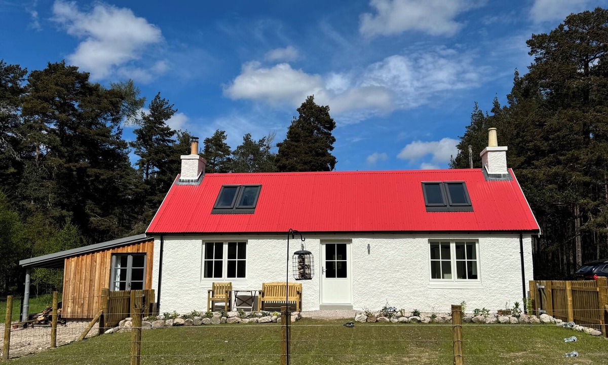 Logie Coldstone Cottage | Secluded Rural Woodland Cottage with Bike Store nr Ballater
