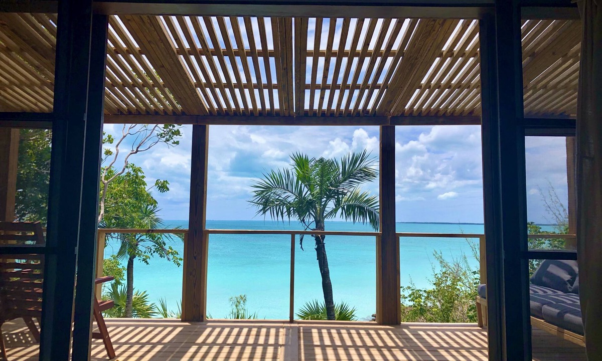 Gregory Town Cottage | Secluded waterfront cottage