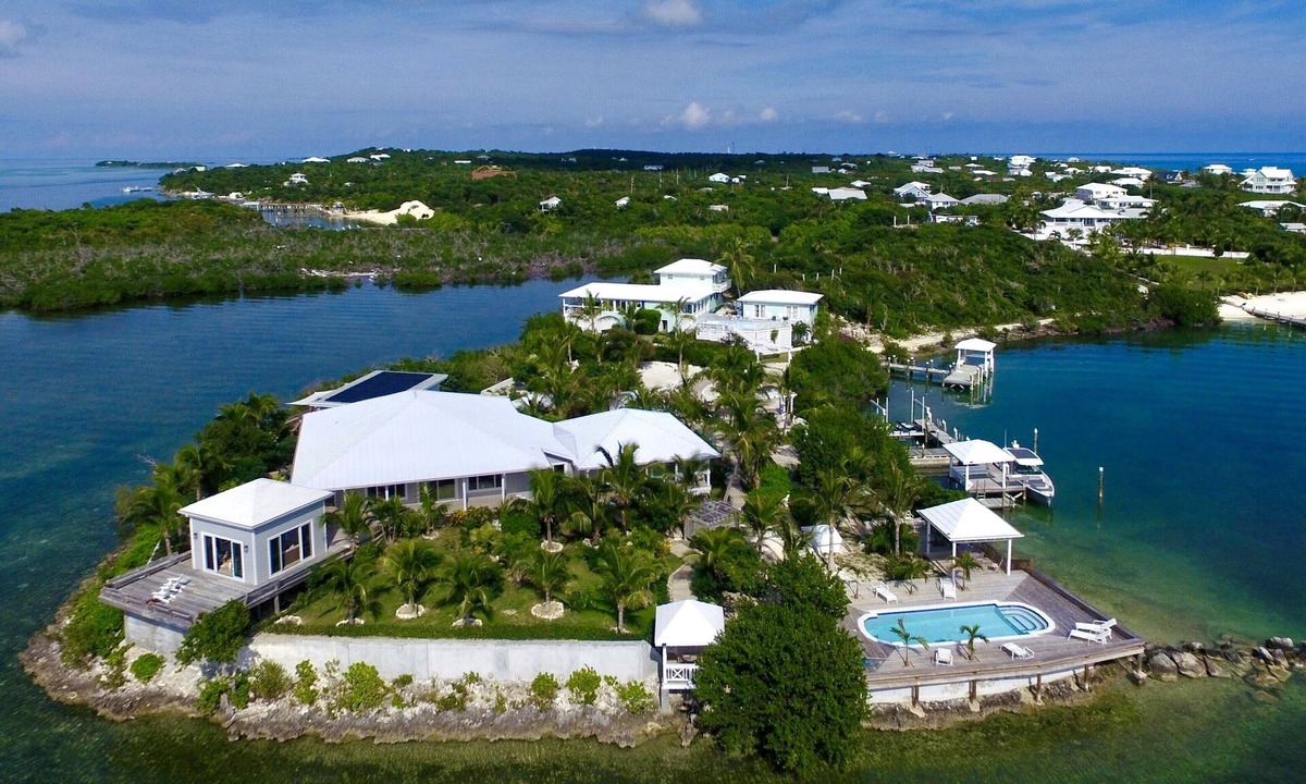 Hope Town House | Serenity on its Peninsula– Private Estate on Elbow Cay, Abaco, Bahamas