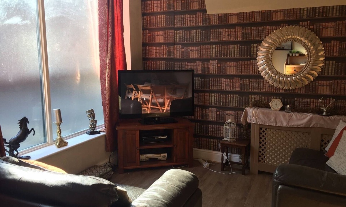 Newton Burgoland House | Shakespeare apartment vintage home from home on the edge of National Forest