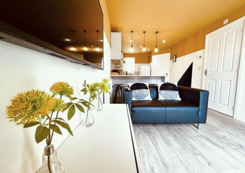 Blandford Saint Mary House | She's Electric