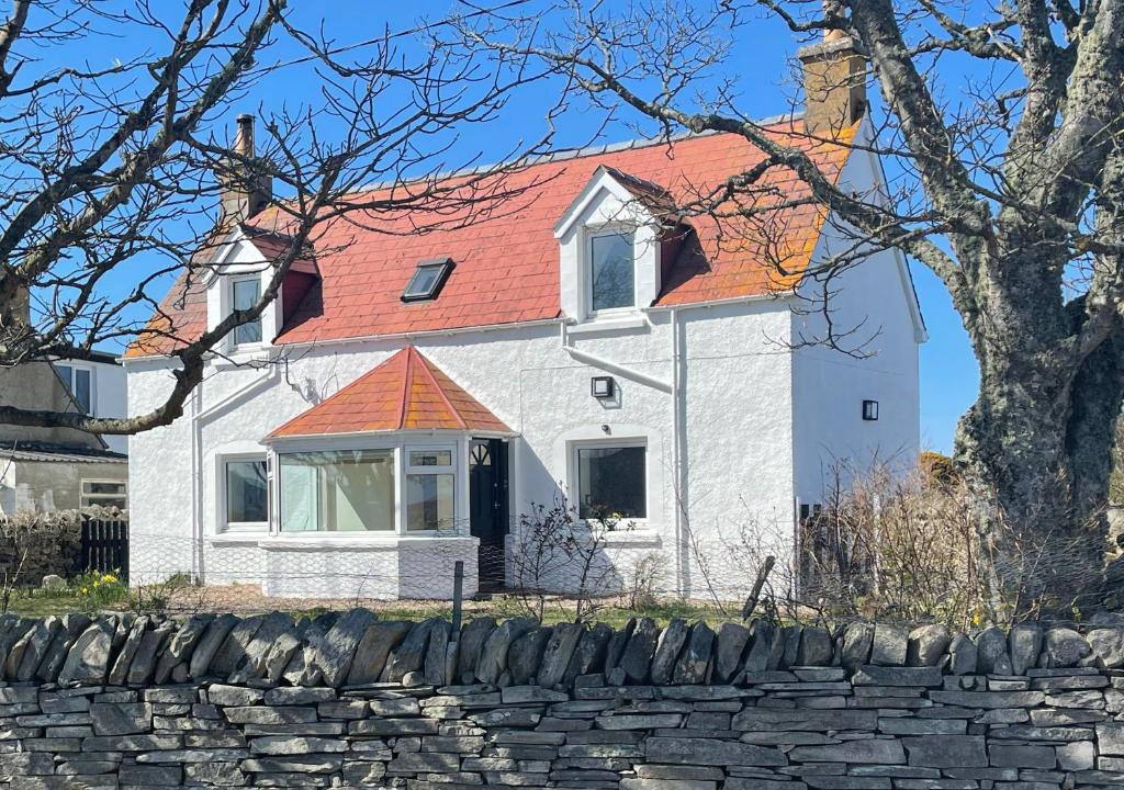 Talmine House | Shepherd Moon