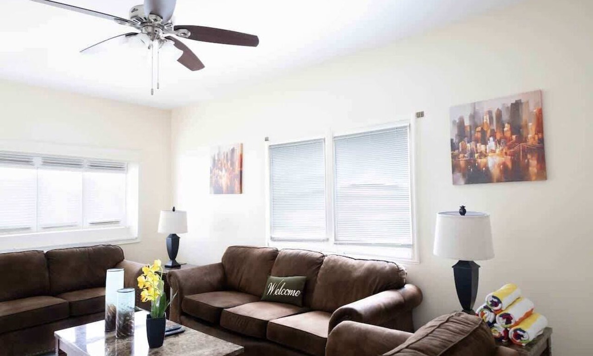 Nassau Apartment | Silk Cotton Apartment 25