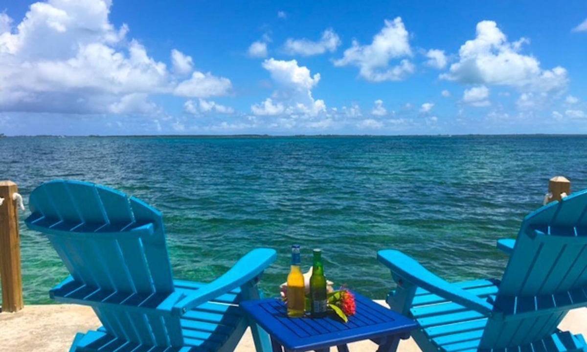 Eastern Road House | Situated on the Ocean Jacaranda Bay Villa