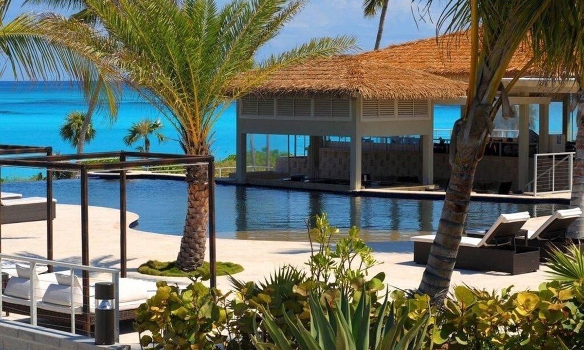 Governor's Harbour Villa | Sky Beach Club Villa Waterfall 1 4 Bedroom Villa