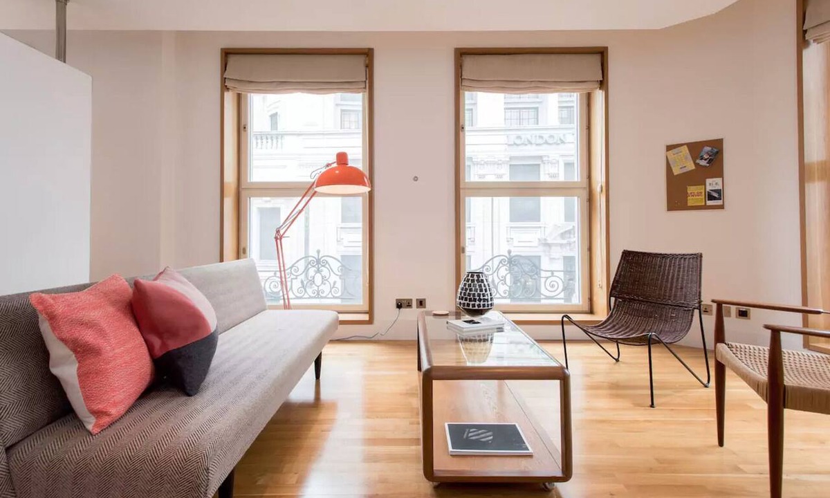 Soho Apartment | Soulful Central London Apartment (Piccadilly Circus) - Best View in London!