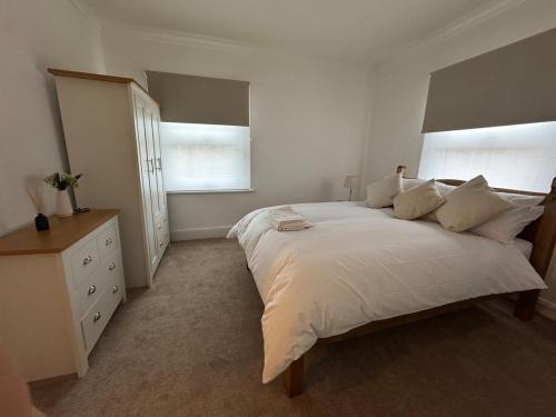 Bedford Apartment | Spacious 1BR Apt near Bedford Stn & Town Centre