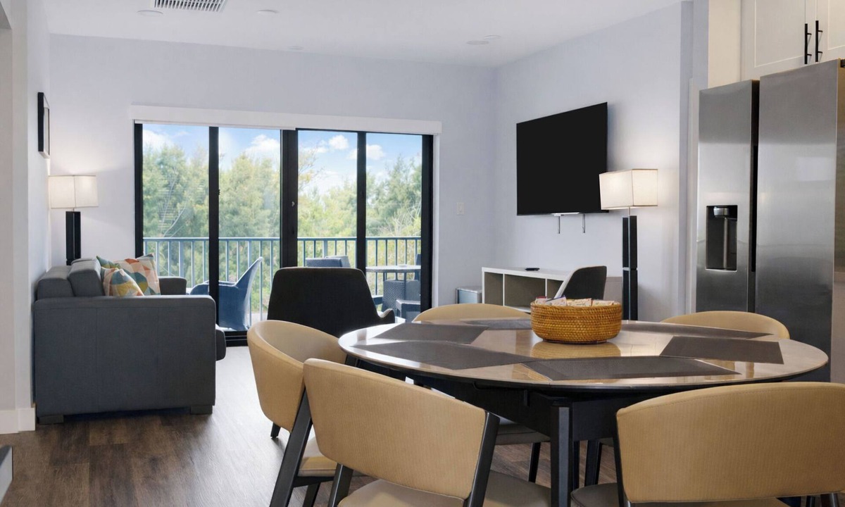 Bahamas Terrace Apartment | Spacious 3-Bedroom Apartment w/Beach View Balcony
