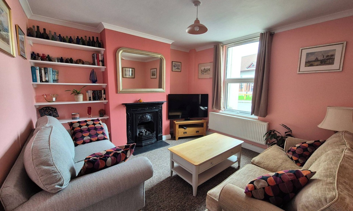 Pill Apartment | Spacious apartment 5 mins from Clifton and M5