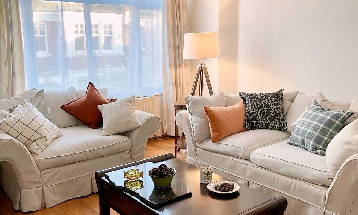 Belsize Apartment | Spacious apartment in Belsize Park that can comfortably sleep four