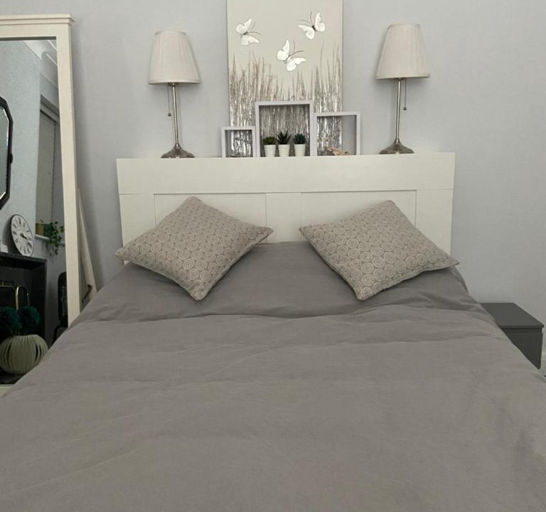 London Borough of Bromley House | Spacious Double Studio-style room