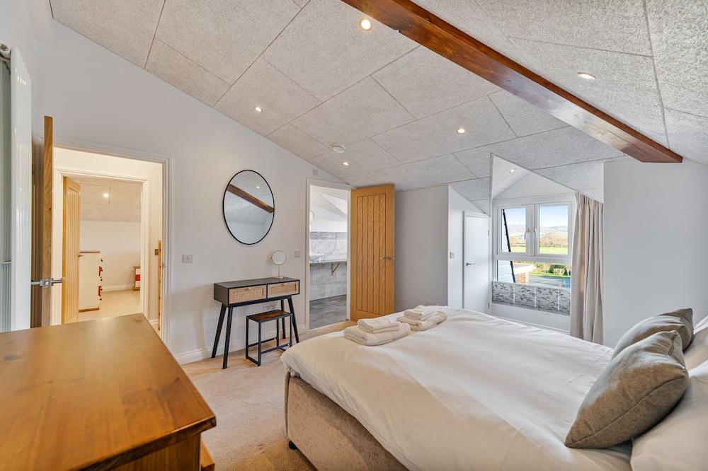 Backwell House | Spacious home near Bristol - Sauna & Court