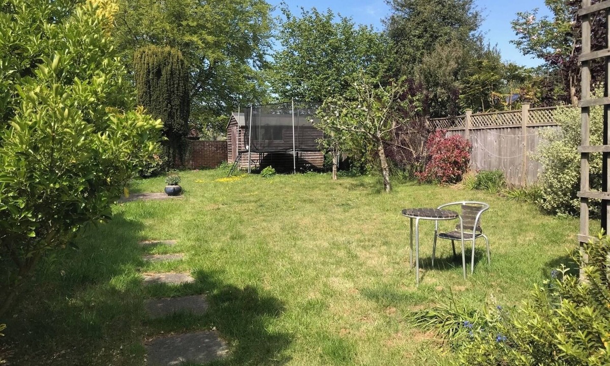 Westleton House | Spacious Suffolk Cottage in Village Setting