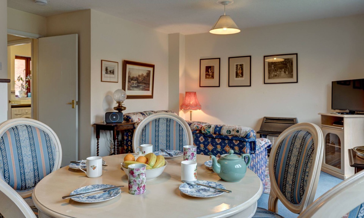 Cuddesdon Apartment | Sparrows Nest | Oxford Holiday Let | 3 Beds & Sleeps 5