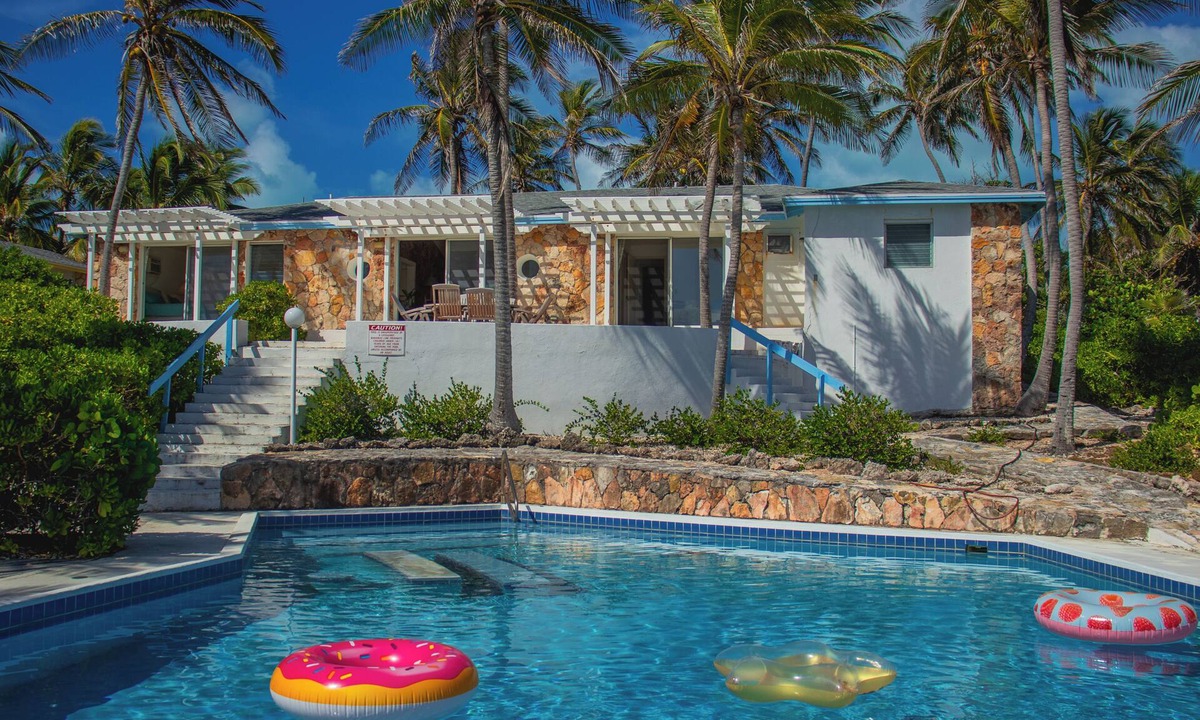 Stella Maris Villa | Spectacular 4 Bedroom Villa With Ocean Views & Private Pool