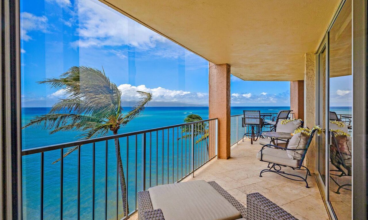 Kahana Condo | Spectacular ocean views at Spacious 2-BR AC Pool- Royal Kahana 610
