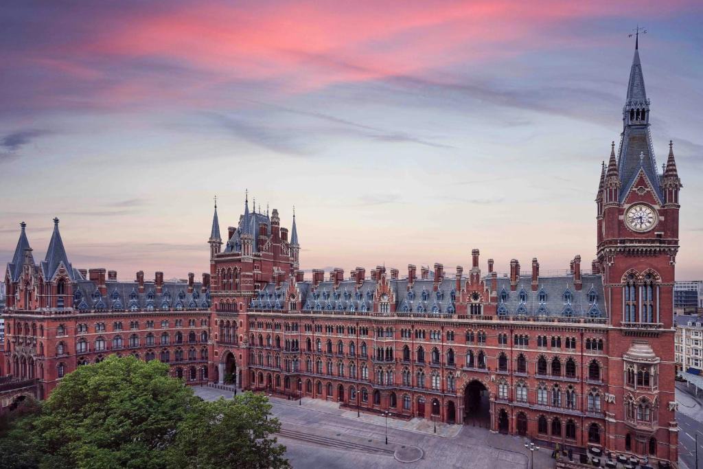 Kings Cross St. Pancras Hotel | St Pancras London, Autograph Collection