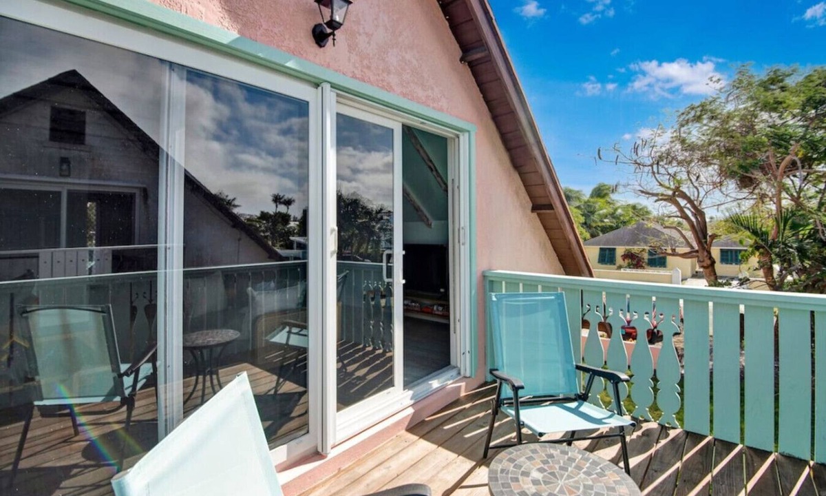 Westward Villas Subdivision House | Steps to BEACH & Near BAHA MAR - Cozy 3bd Villa #1&2