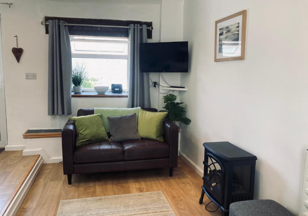 Llandwrog Apartment | Stiwdio Eithinog