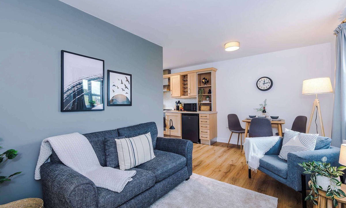 Crewe Apartment | Stunning 1 Bed Flat, Perfect for Business in Crewe