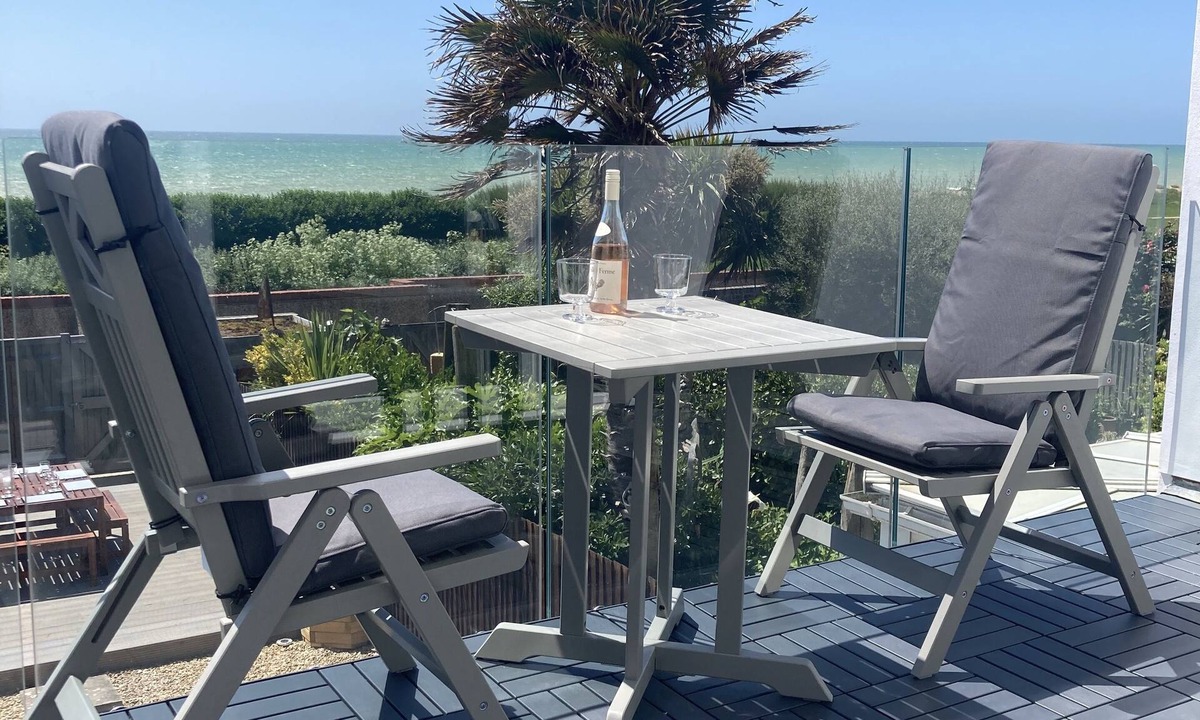 Rustington House | Stunning, newly refurbished, beachfront townhouse in Rustington