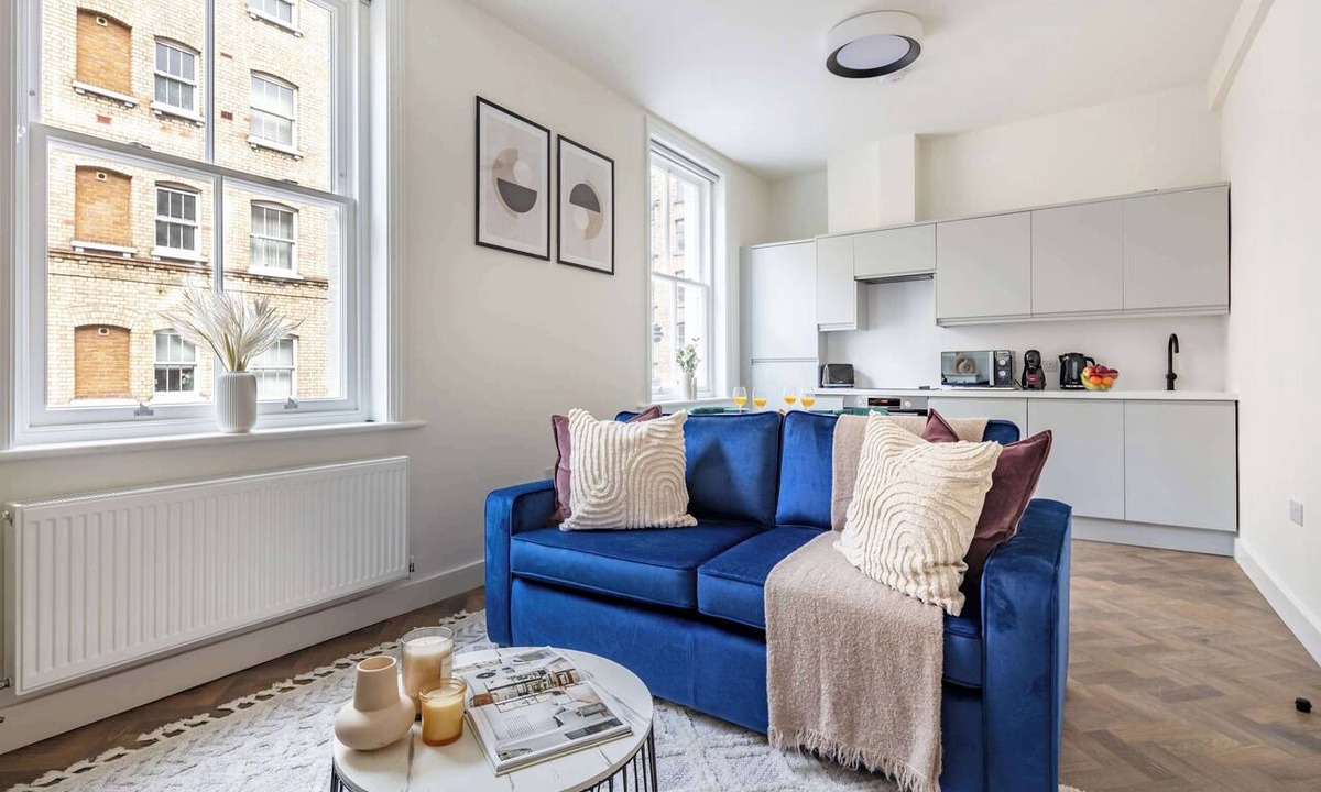St Luke's Apartment | Stylish 1BR Close to Barbican Centre & St Paul's