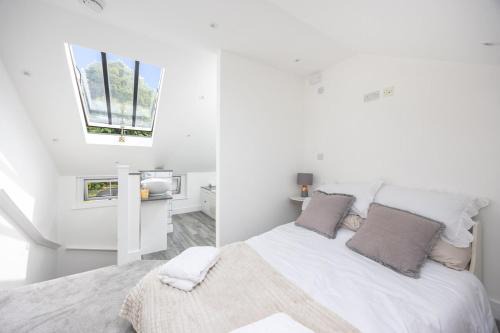 Chesham House | Stylish 2BR Cottage in Chesham