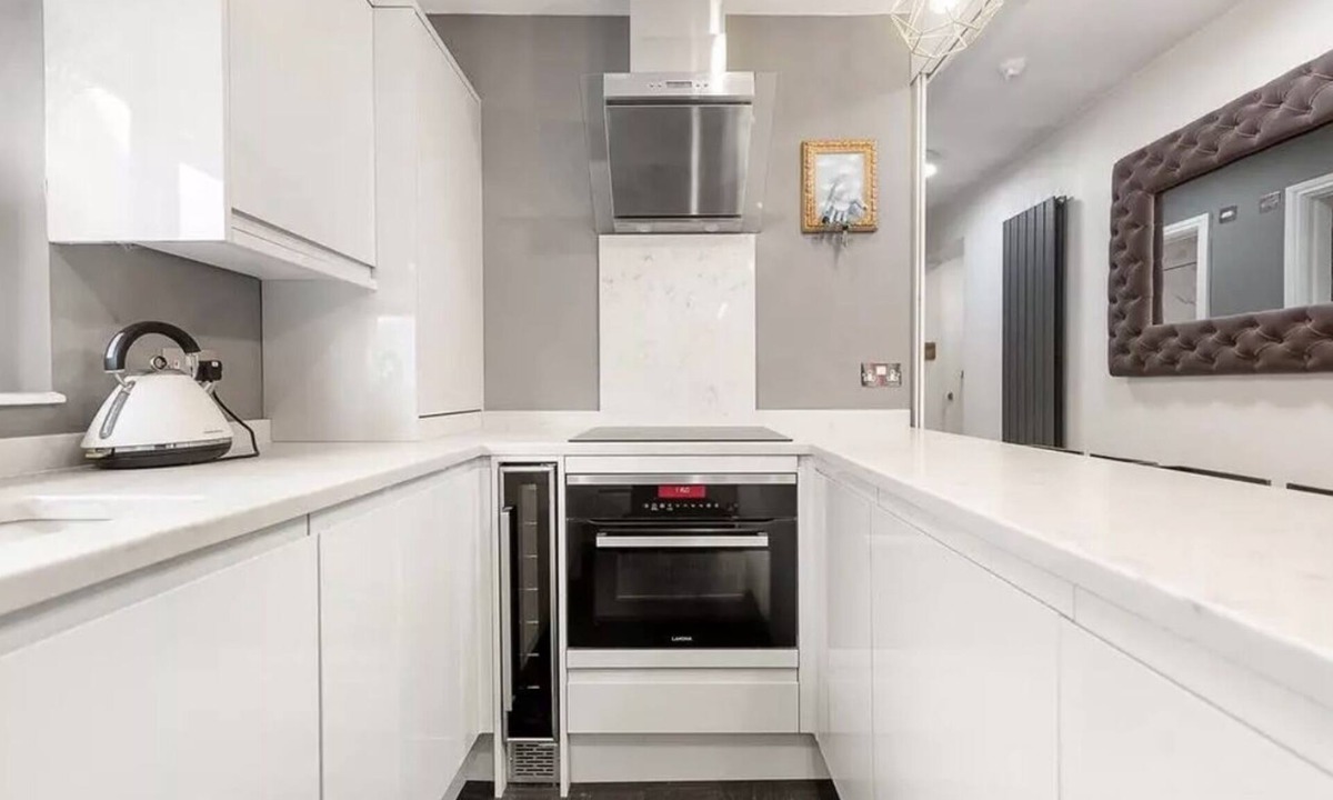 Courtfield Apartment | Stylish 3 Bed Chelsea Home /Prime Location