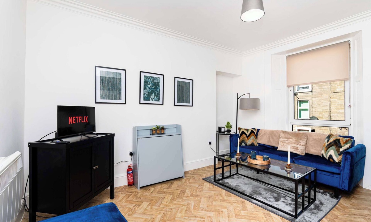 Hawick House | Stylish Apt in Central Hawick-WiFi & Self Check-In